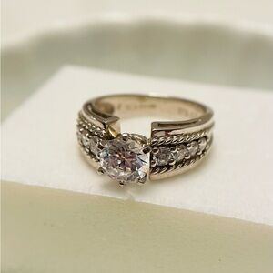 Sterling silver cubic zirconia ring